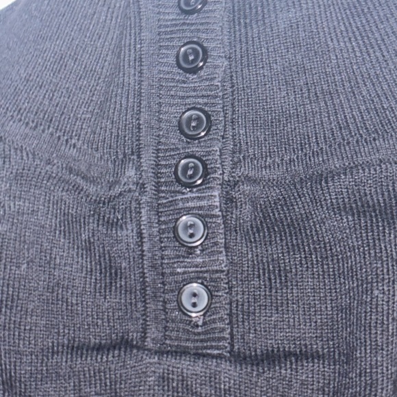 Women’s Apt 9 Sweater. Size 2XL black. Buttons and designs long sleeve knit - Picture 6 of 12
